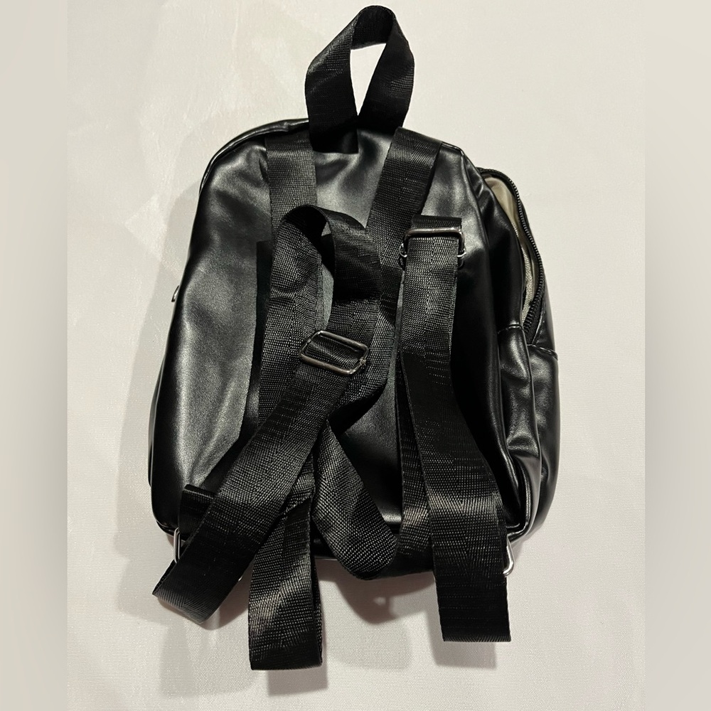 Small Scream Backpack - image 4